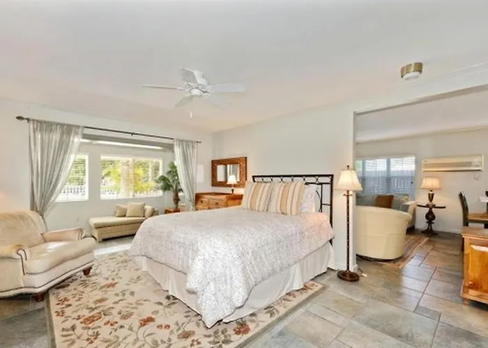 Charming With A Private Pool In Indian Rocks Beach, Florida Holiday home Clearwater Beach
