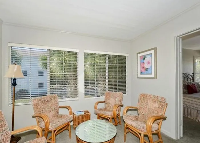 Charming With A Private Pool In Indian Rocks Beach, Florida *